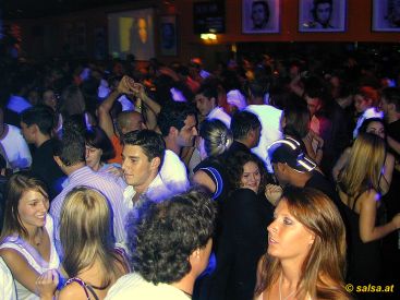 Wien: Salsa im Floridita - anklicken zum Vergr��ern - click to enlarge
