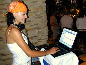 Salsa im ONYX, W&ouml;rgl: DJ Sabine