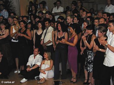 Linz: Salsaball - anklicken zum Vergr��ern - click to enlarge