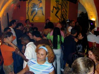 Salsateca SMARAGD, Linz; click to enlarge - anklicken zum Vergr��ern, mit ALT+F4 wieder schliessen