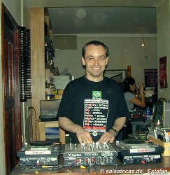 Salsa im artLabor, Dresden (anklicken zum Vergr��ern, mit ALT+F4 wieder schliessen)