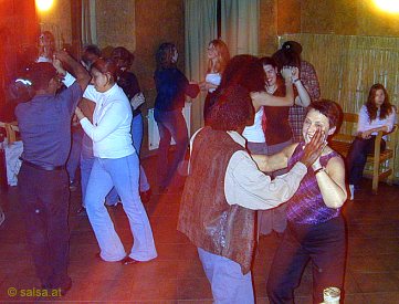 Salsa im El Paraiso (anklicken zum Vergr��ern, mit ALT+F4 wieder schliessen)