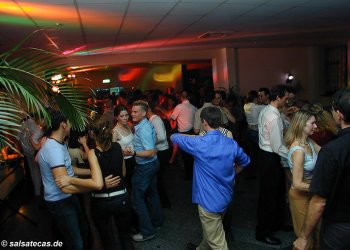 Salsa im Com-Center (anklicken zum Vergr&ouml;�ern)