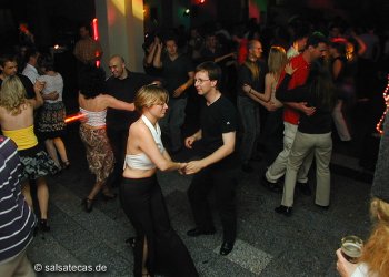 Salsa im Com-Center (anklicken zum Vergr��ern)
