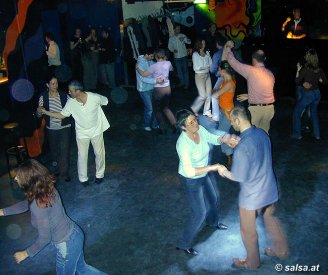Salsa in Kaiserslautern: Kramladen der Salsa AG (click to enlarge - anklicken zum Vergr��ern)