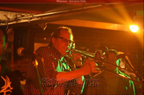 Salsa in M�nster: Hotjazzclub